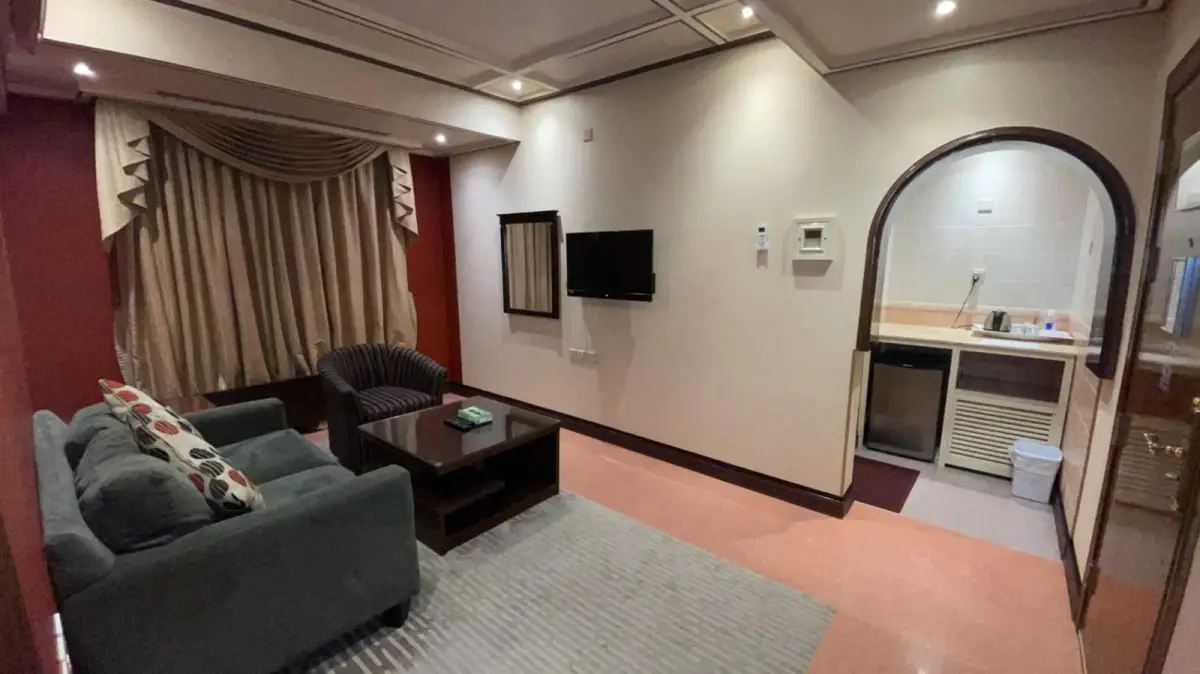 Al Mansour Grand Hotel 8